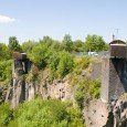 Klettern in Ettringen (Eifel) Kann es etwas schöneres geben als bei den ersten Sonnenstrahlen seit langem im Fels zu hängen? Für viele Kletterer sicherlich nicht! Als der Wetterbericht für das Pfingstwochenende strahlenden Sonnenschein ankündigte,...