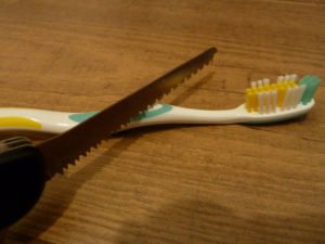 Zahnbürste absägen