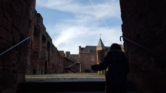Der Burghof der Burg Nideggen